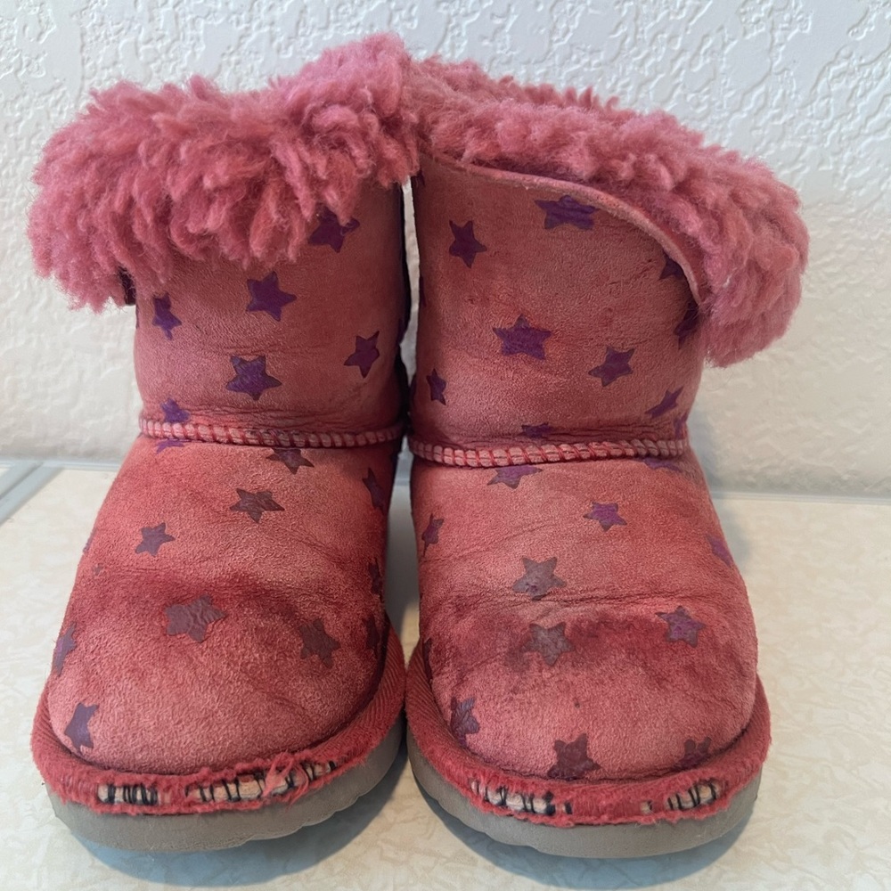 Pink and Purple Star UGG boots Toddler size 9